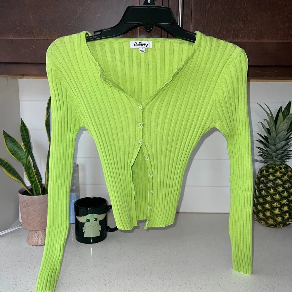 Verge girl green cardigan